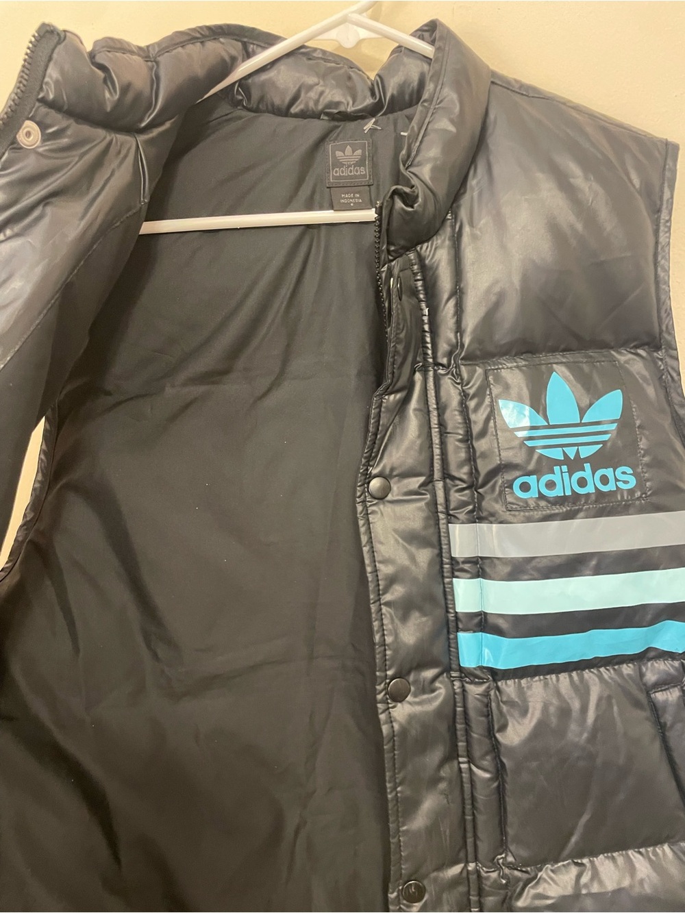 adidas Black Puffer Vest with Aqua and Light Blue Stripes vintage EUC - Picture 4 of 7